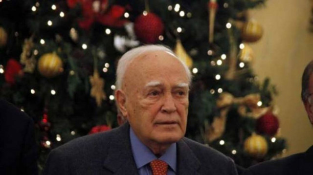 Χριστουγεννιάτικα κάλαντα στον Κ. Παπούλια (vid)