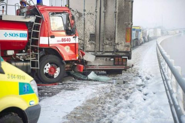 Σερβία: Δύο νεκροί σε καραμπόλα 38 αυτοκινήτων