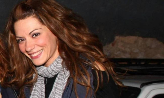 Η Βάσω Λασκαράκη βλέπει «Πολυκατοικία» αγκαλιά με την μπέμπα