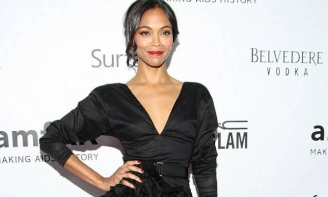 Zoe Saldana: «Πριν πεθάνω θα ήθελα να κάνω πλαστική στο στήθος»