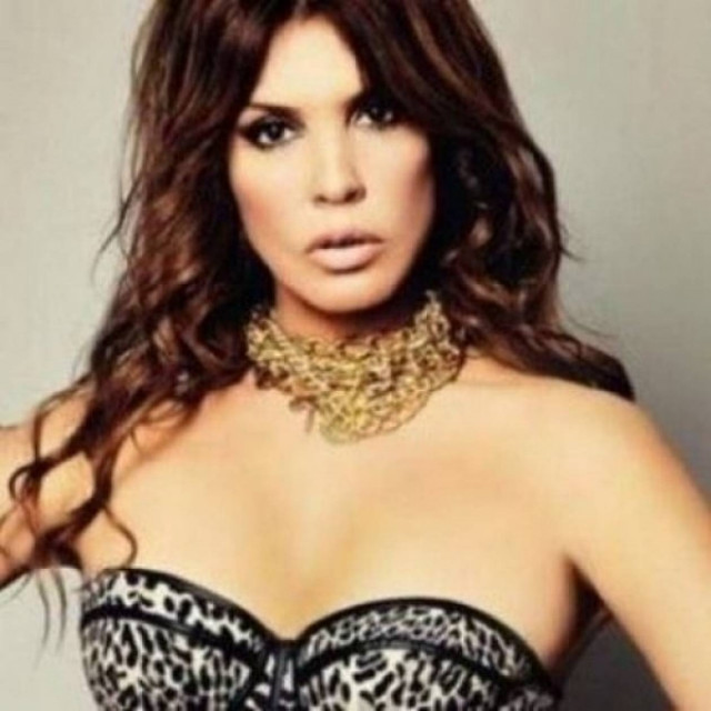 Ληξιαρχείο δεν είμαστε αλλά ούτε η Βάνα είναι 46 χρονών