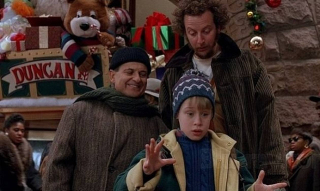 Απολαύστε με τα παιδιά σας δέκα κλασικές Χριστουγεννιάτικες ταινίες!