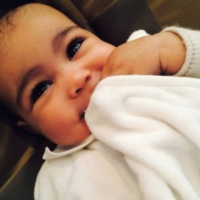 Τι δώρα πήρε η Nori West για τα Χριστούγεννα;