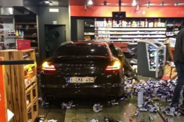 Βίντεο: Απίστευτο τρακάρισμα παίκτη που θέλει ο Ολυμπιακός