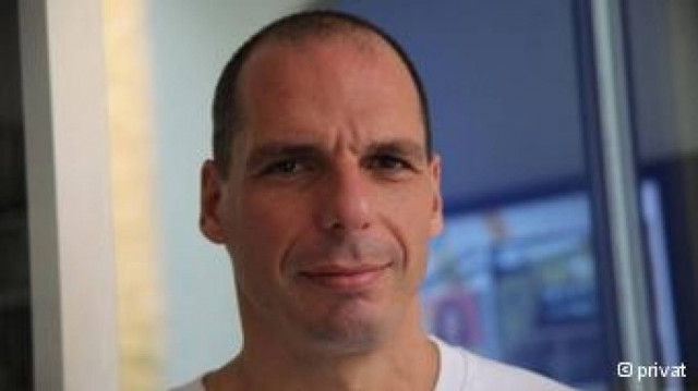 Απορίες... για τις ευχές του Βαρουφάκη στο tweeter