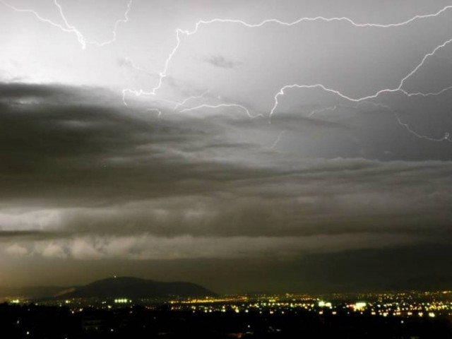 Στο έλεος της κακοκαιρίας ολόκληρη η χώρα
