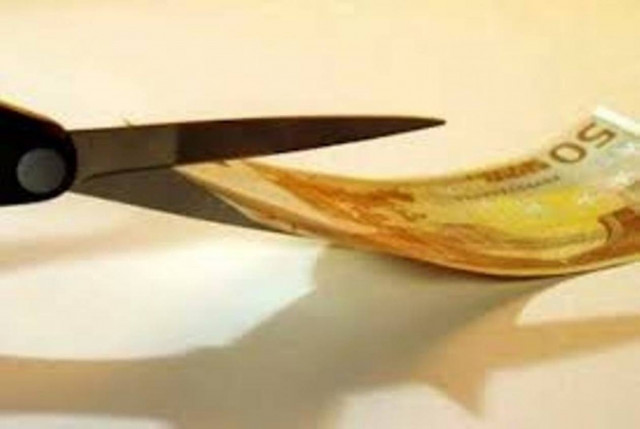 Ψαλίδι 25% στους μισθούς στον ιδιωτικό τομέα