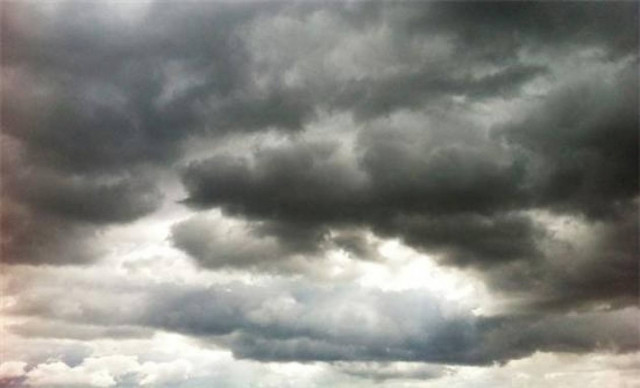 Πρωτοχρονιά με βροχές και βοριάδες