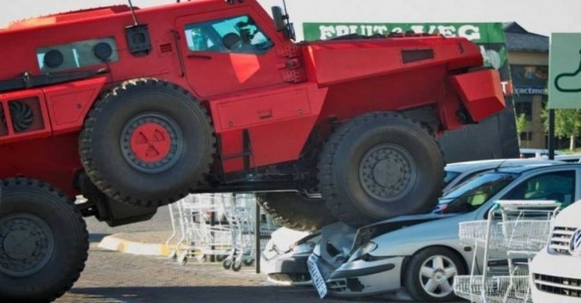 SUV που είναι σχεδόν τανκ