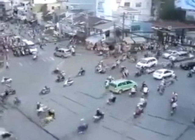 Φανάρια; Δεν χρειάζονται! (βίντεο)