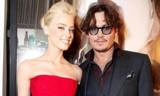 «Χρυσή» έκανε ο Depp την γυναίκα του για τα Χριστούγεννα