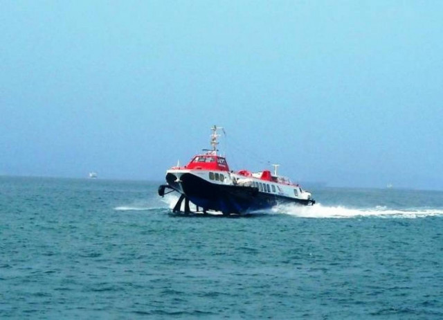 Μηχανική βλάβη για «ιπτάμενο δελφίνο» στο Πόρτο Χέλι