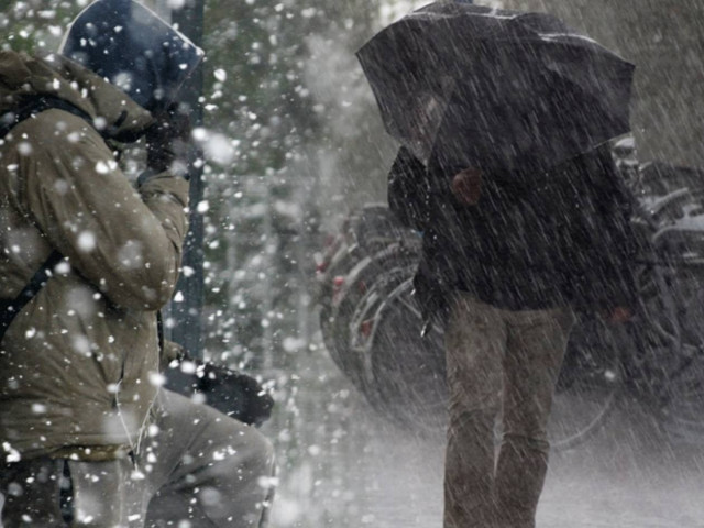 Πρωτοχρονιά με κρύο και βροχές