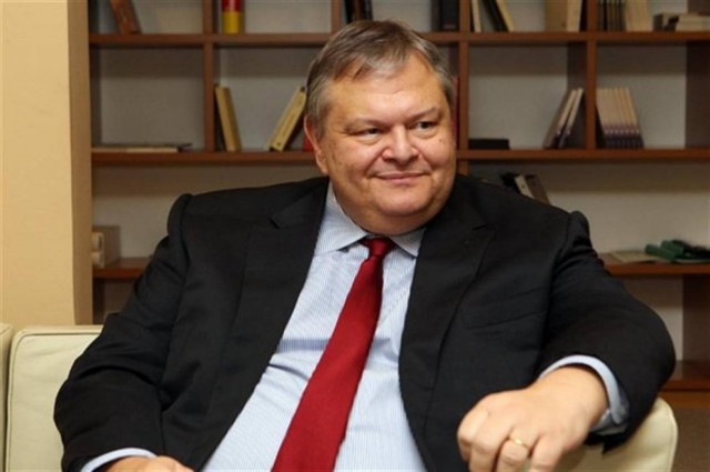 Βενιζέλος: Ενωμένοι πλέουμε πιο μακριά