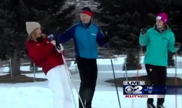 Βίντεο-ΣΟΚ: Δημοσιογράφος λιποθυμά την ώρα ζωντανής σύνδεσης