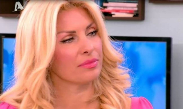 Η Ελένη Μενεγάκη προτιμά να βλέπει Πέτρο Κωστόπουλο!