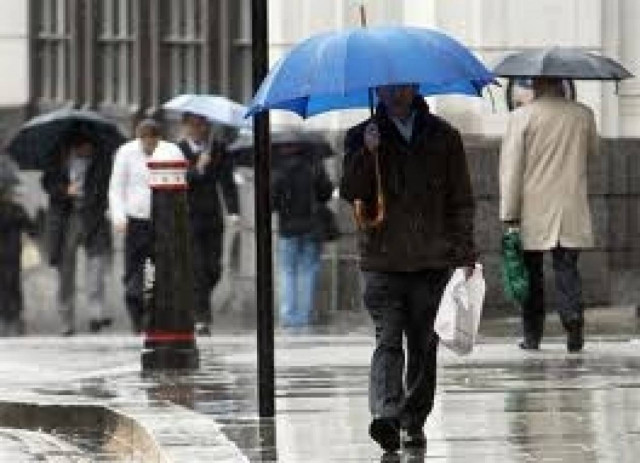 Με κακοκαιρία η άφιξη του 2014 στη Βρετανία
