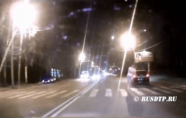 Υπάρχουν και τυχεροί στους δρόμους! (βίντεο)