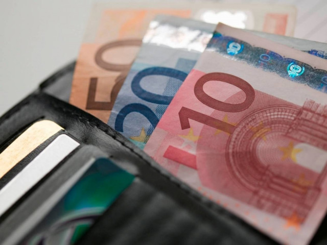 «Τσεκούρι» έως και 25% στις επικουρικές συντάξεις