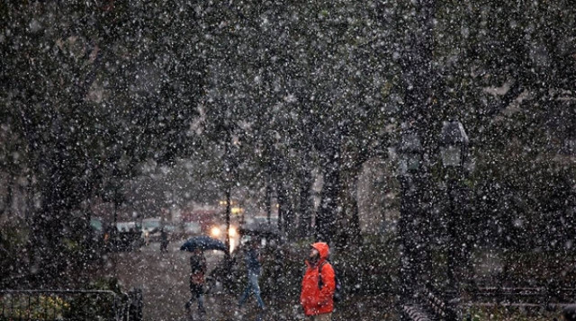 Σε κλοιό χιονιά οι βορειοανατολικές ΗΠΑ