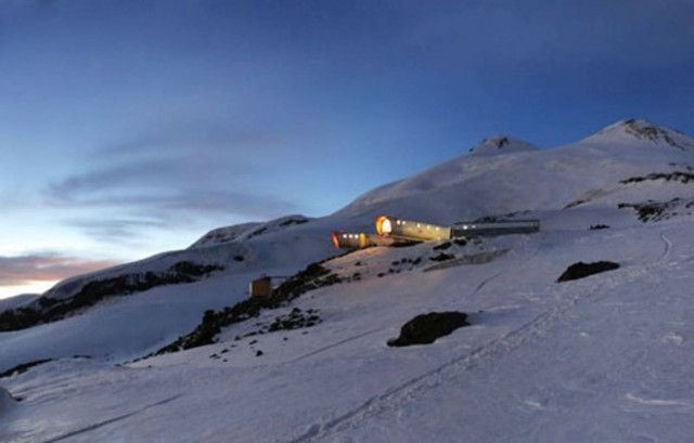 Ξενοδοχείο στην άκρη του γκρεμού! (pics)