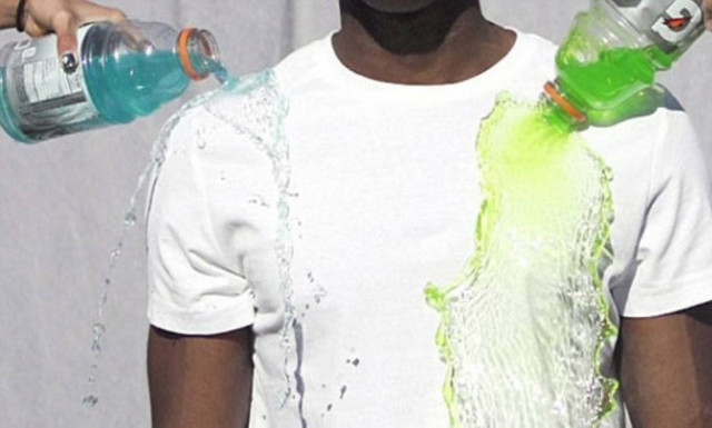 Έφτιαξε μπλούζα που δεν λερώνεται! (vid)