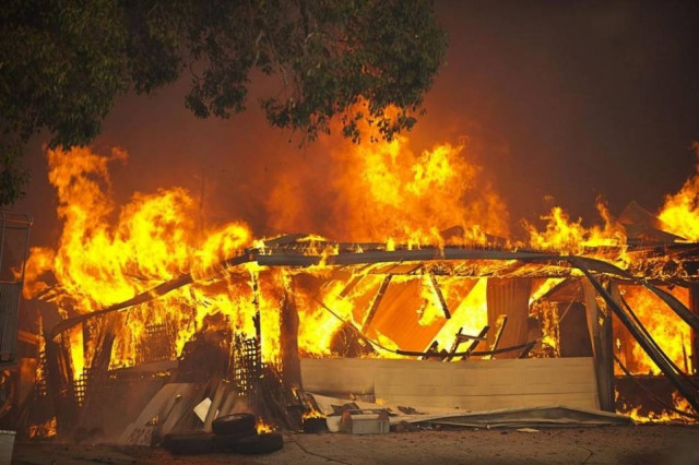 Αυστραλία: Πύρινη λαίλαπα σε νησί του Κουίνσλαντ
