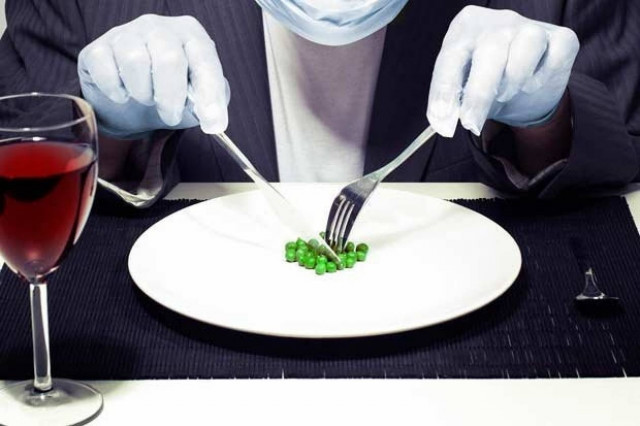 ΑΠΙΣΤΕΥΤΟ: Χώρισε τον άντρα της επειδή έτρωγε αρακά με πηρούνι!