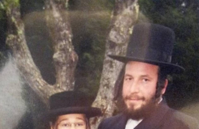 Μυστήριο έγκλημα στις ΗΠΑ: Βρέθηκε καμένος σε κάδο απορριμάτων