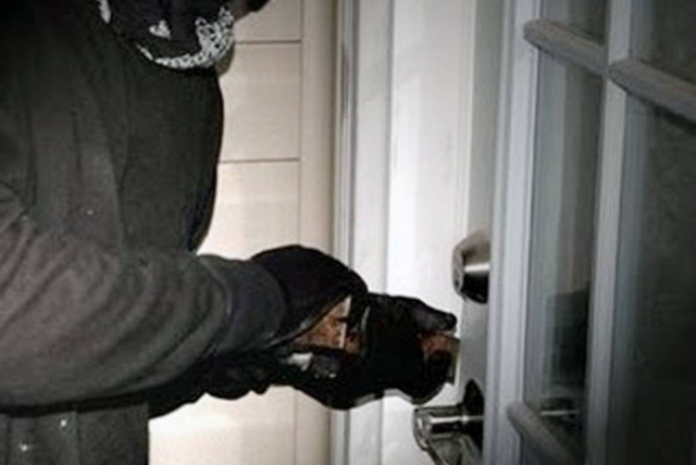 Διέρρηξαν Λύκειο στην Ανδραβίδα