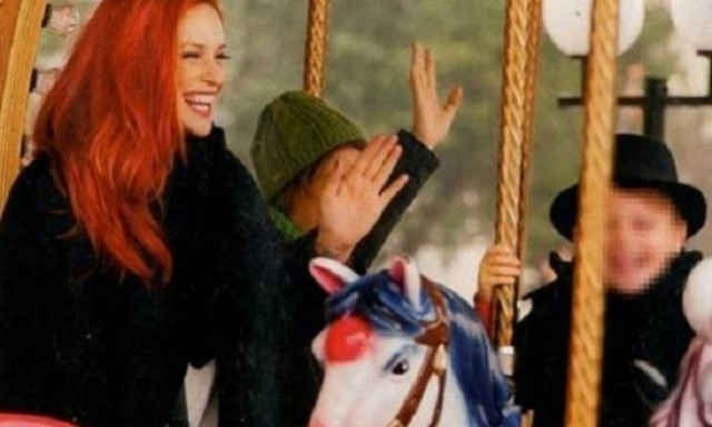 Η Σίσσυ Χρηστίδου και η χριστουγεννιάτικη βόλτα με το γιο της!