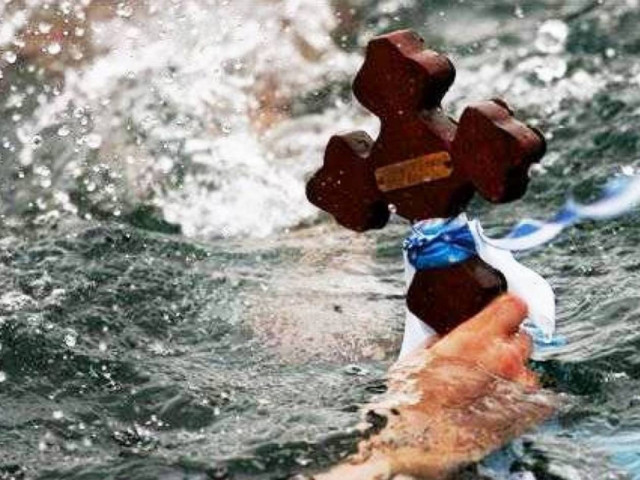 Πού γιορτάζουν τα Θεοφάνεια οι πολιτικοί