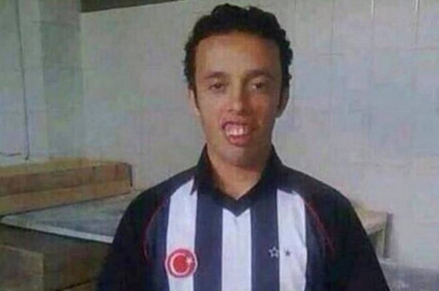 Θα πάθετε... πλάκα! Δείτε πως είναι ο σωσίας του... (photo)