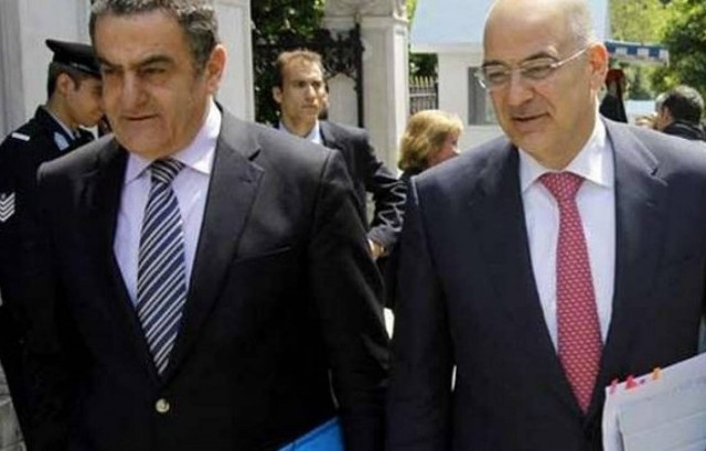 Έκτακτη σύσκεψη Σαμαρά με Δένδια και Αθανασίου στο Μαξίμου