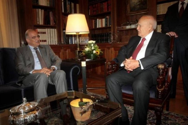 Ο Δένδιας ενημέρωσε τον Παπούλια για τον Ξηρό