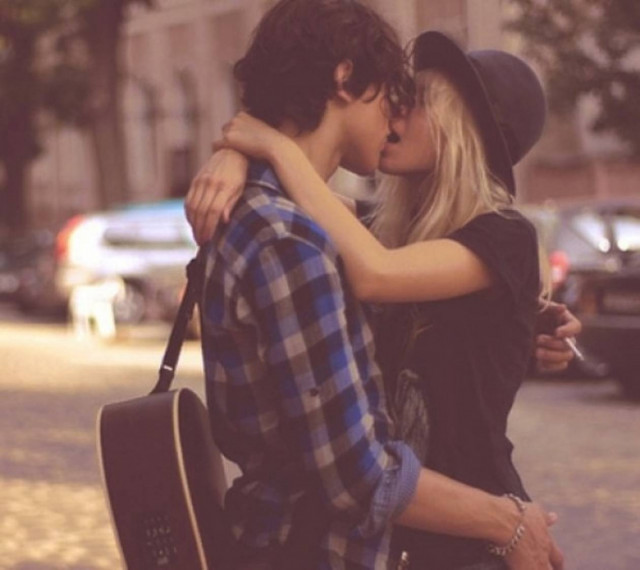 Σίγουρα... σε γουστάρει! Τα 5 σημάδια που δεν λένε ψέματα