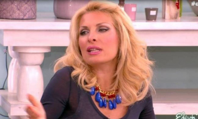 Έβρισαν την Ελένη Μενεγάκη στο κέντρο της Αθήνας