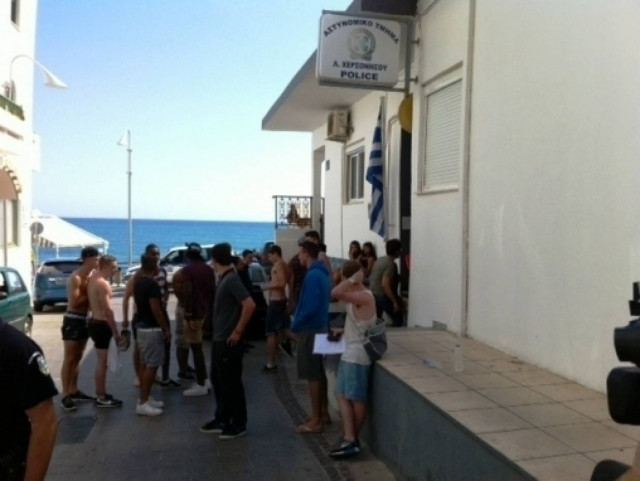 Βρετανικά βέλη και αιχμές κατά της ΕΛ.ΑΣ. για το φονικό στα Μάλια