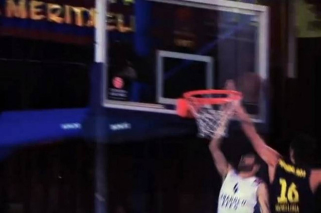 Η απίστευτη τάπα του Παπανικολάου σε αργή κίνηση (video)