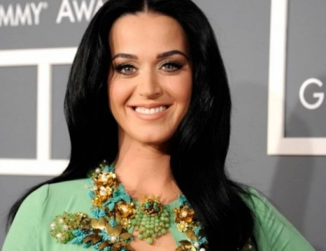 Τι ζητά να έχει η Katy Perry οπωσδήποτε στα παρασκήνια;