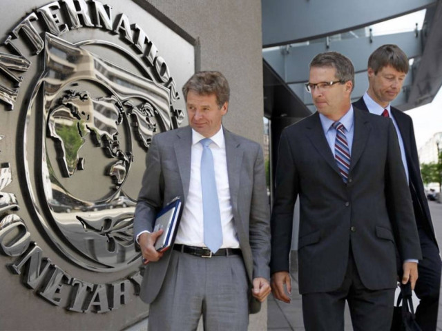 ΔΝΤ και Τρόικα ζητούν «αίμα»