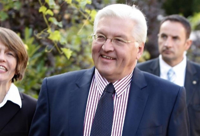 Σε εγκάρδιο κλίμα η συνάντηση Κ. Παπούλια - Σταϊνμάγερ