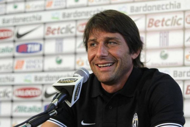 Κόντε: «Δεν σκεφτόμαστε το ρεκόρ»