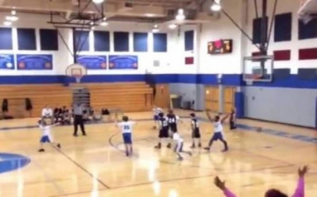 Εκπληκτικό buzzer beater από 11χρονο (video)