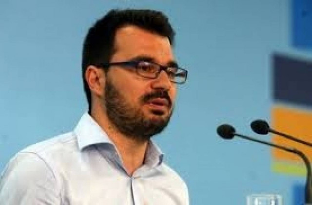 Περιοδεία σε νομούς της Μακεδονίας κάνει ο Παπαμίκος