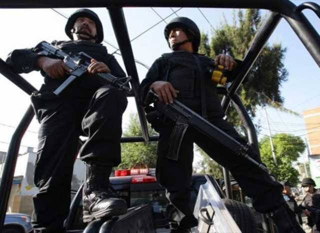 Αιματηρές συγκρούσεις συμμορίας με την αστυνομία στο Μεξικό