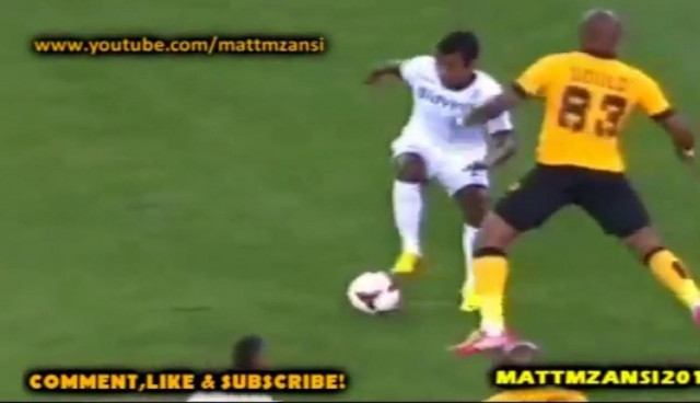 Τον σταμάτησε με μπουνιά και δεν πήρε ούτε κίτρινη κάρτα! (video)