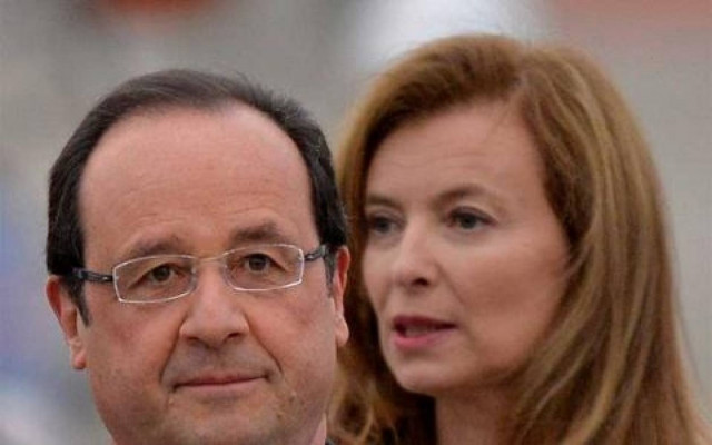 Στο νοσοκομείο η σύντροφος του Φρανσουά Ολάντ μετά τις αποκαλύψεις