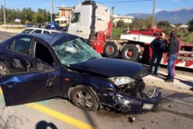 Θεσσαλονίκη: Καραμπόλα τριών οχημάτων - Ένας τραυματίας