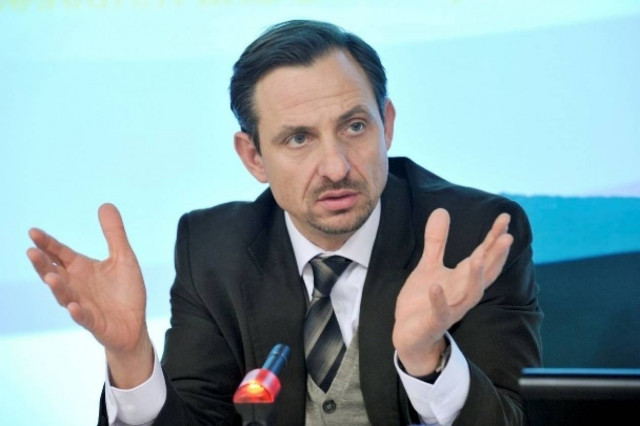 Χατζημαρκάκης: Γερμανοί, δώστε επιτέλους λεφτά στους Έλληνες!